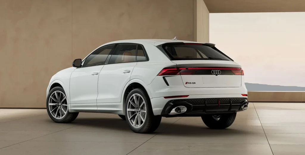 Audi-RS-Q8-441kW-TipTronic-trasera